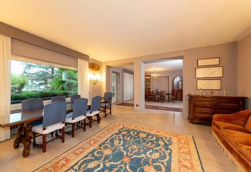 Aamiaismajoitus (B&B) Villa Sarchi