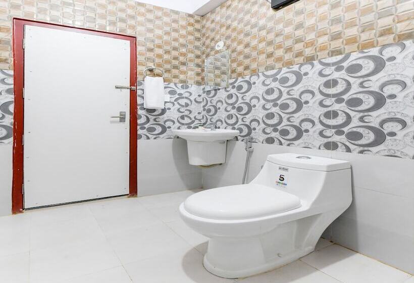 Hotel Amare Highway Residency By Oyo Rooms