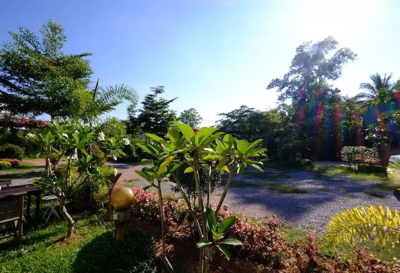 Hotelli Huenhimphu Resort