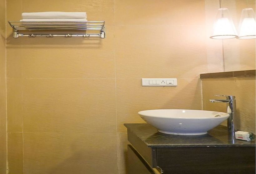 호텔 Kuval Inn By Oyo Rooms