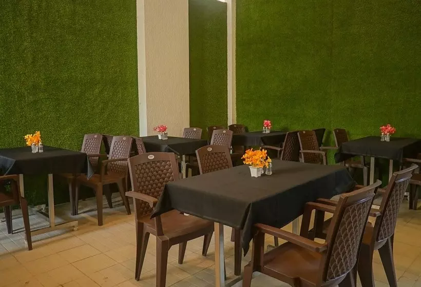 Hotelli Kuval Inn By Oyo Rooms