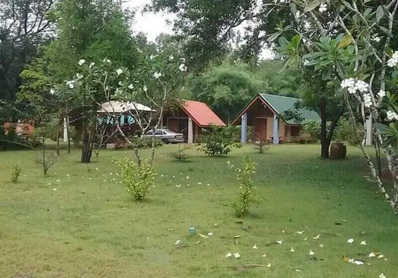 Hotelli Matharak Resort Kaeng Hin Poeng