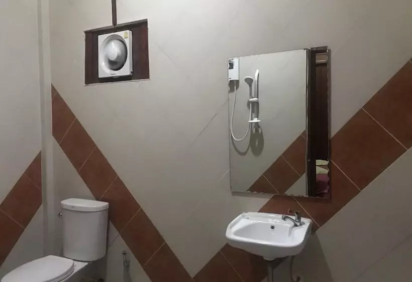 Hotelli Matharak Resort Kaeng Hin Poeng