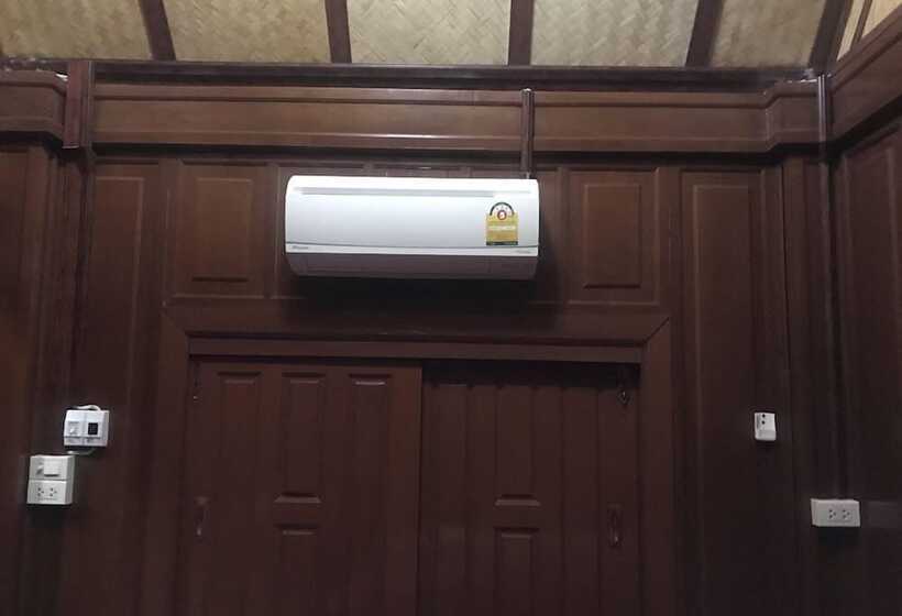 בית מלון כפרי Matharak Resort Kaeng Hin Poeng