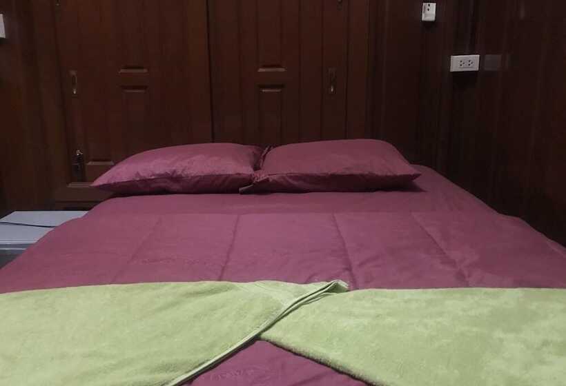 בית מלון כפרי Matharak Resort Kaeng Hin Poeng