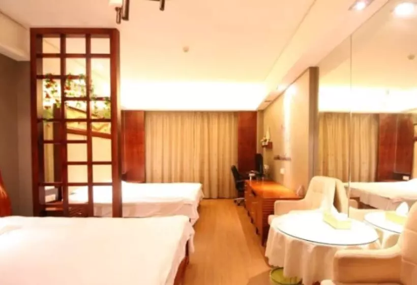 هتل Nanchang Aijia
