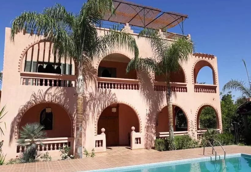 هتل Refuge Aicha
