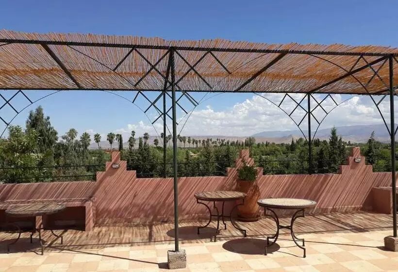 هتل Refuge Aicha
