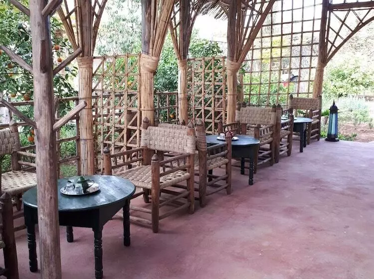 هتل Refuge Aicha