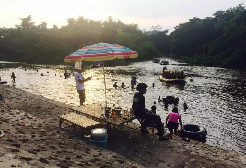 ホテル River&mountain Resort