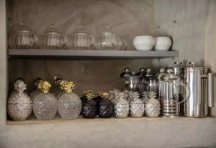 Hotelli The Flame Tree Estate &