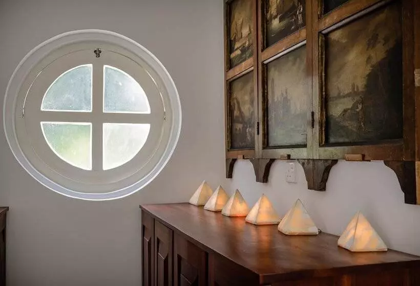 Hotelli The Flame Tree Estate &