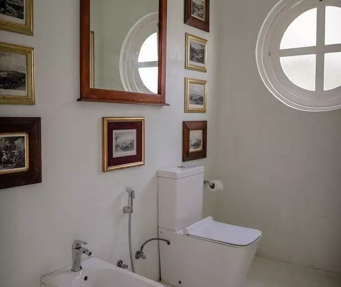 Hotelli The Flame Tree Estate &