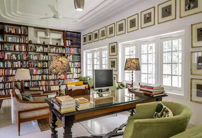 Hotelli The Flame Tree Estate &