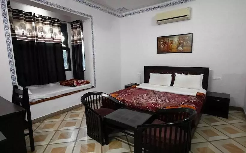 Lake Alpi Resort Kumbhalgarh