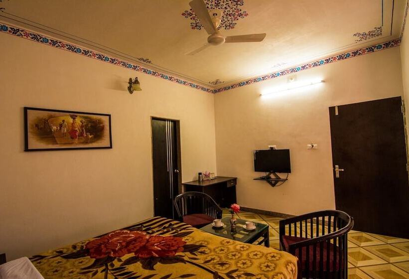 Lake Alpi Resort Kumbhalgarh