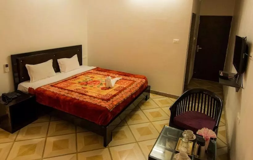 Lake Alpi Resort Kumbhalgarh