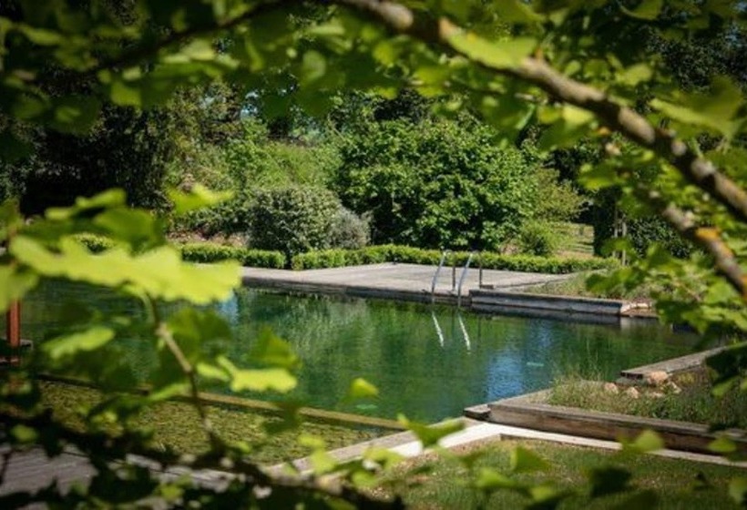 بنسيون Château De Ronel