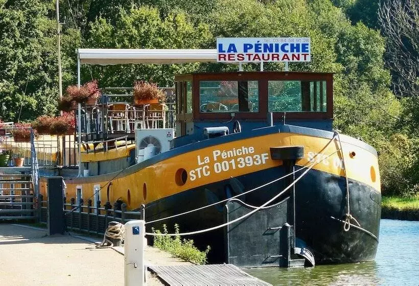 پانسیون F2 Meublé Gite De France 3 épis City Break Près De Belfort