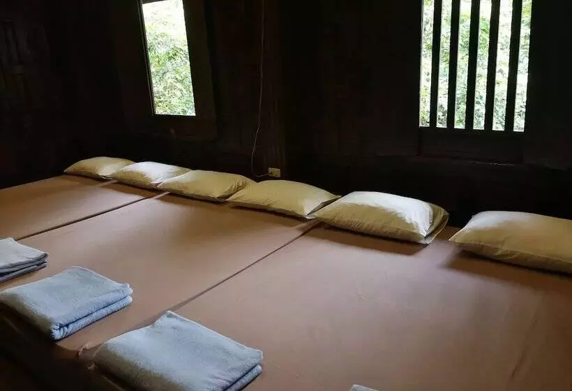 Majatalo Kumkhumsriwangchai Amphawa