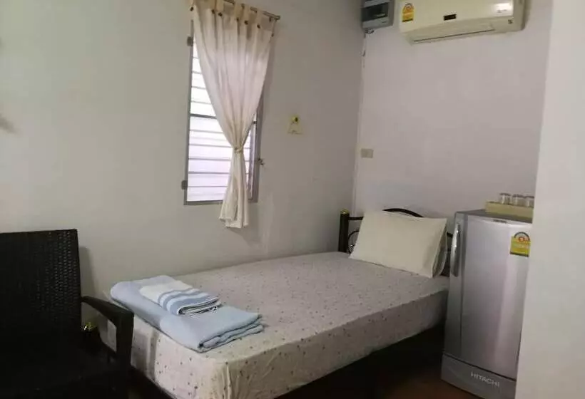 Majatalo Kumkhumsriwangchai Amphawa