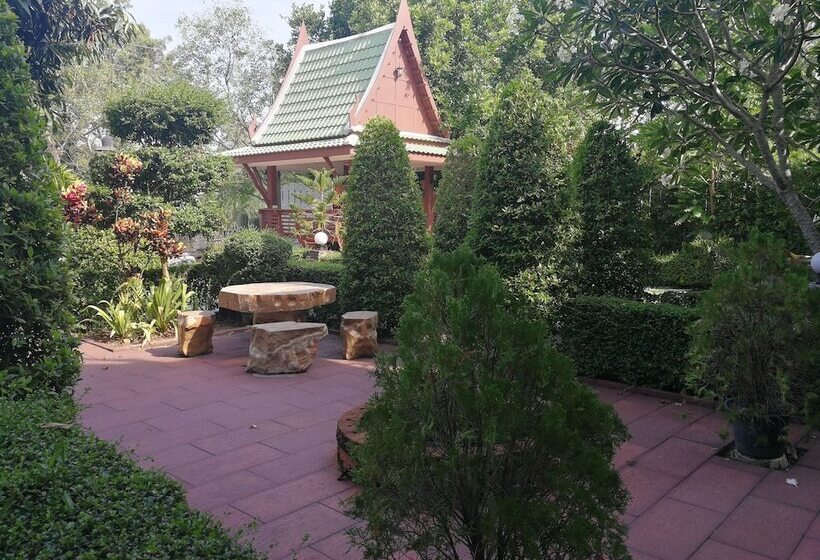 پانسیون Kumkhumsriwangchai Amphawa