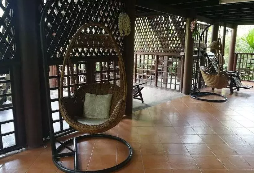 Majatalo Kumkhumsriwangchai Amphawa