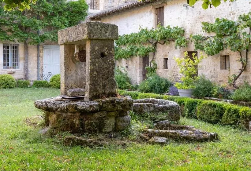 ペンション Association Le Prieuré Saint Barthélémy