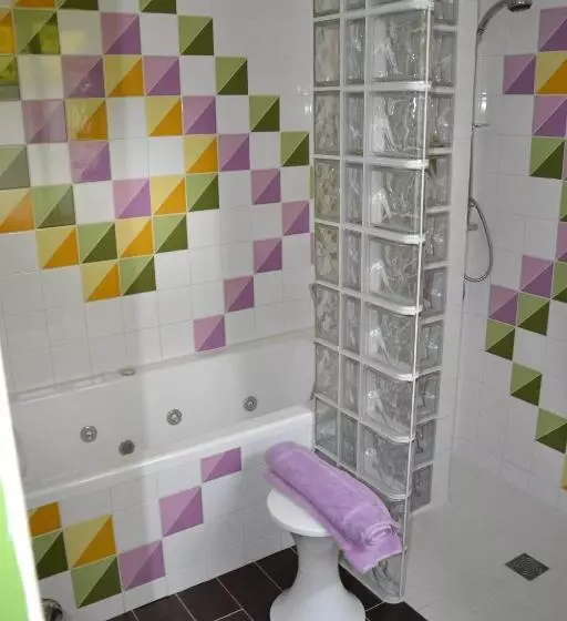 Aamiaismajoitus (B&B) Chambres D Hôtes Villa De Vienneenarthies