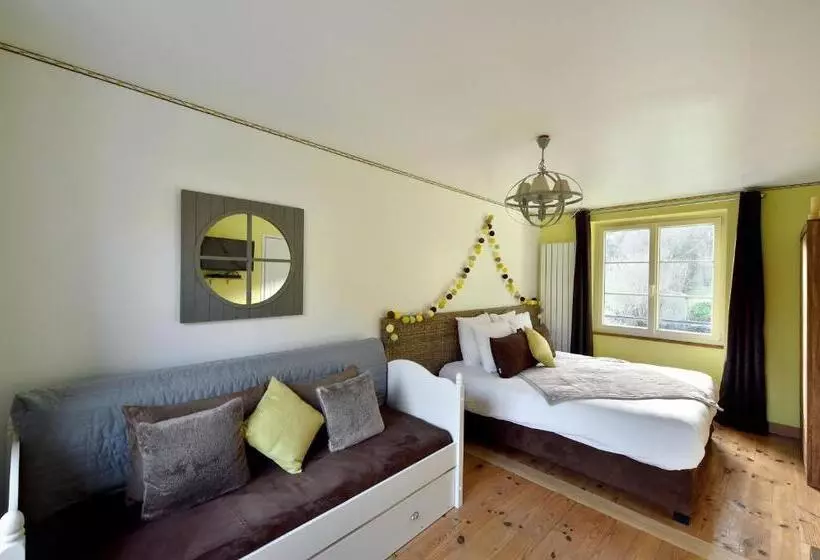 Aamiaismajoitus (B&B) Chambres D Hôtes Villa De Vienneenarthies