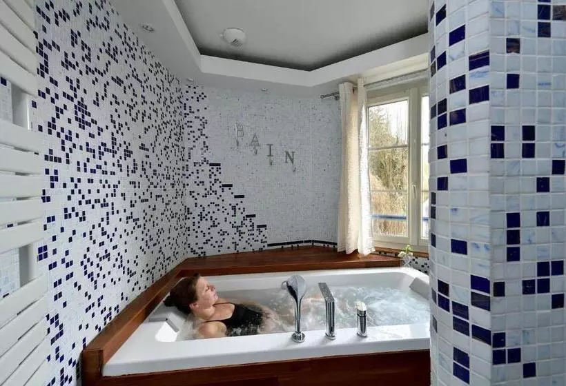 Aamiaismajoitus (B&B) Chambres D Hôtes Villa De Vienneenarthies