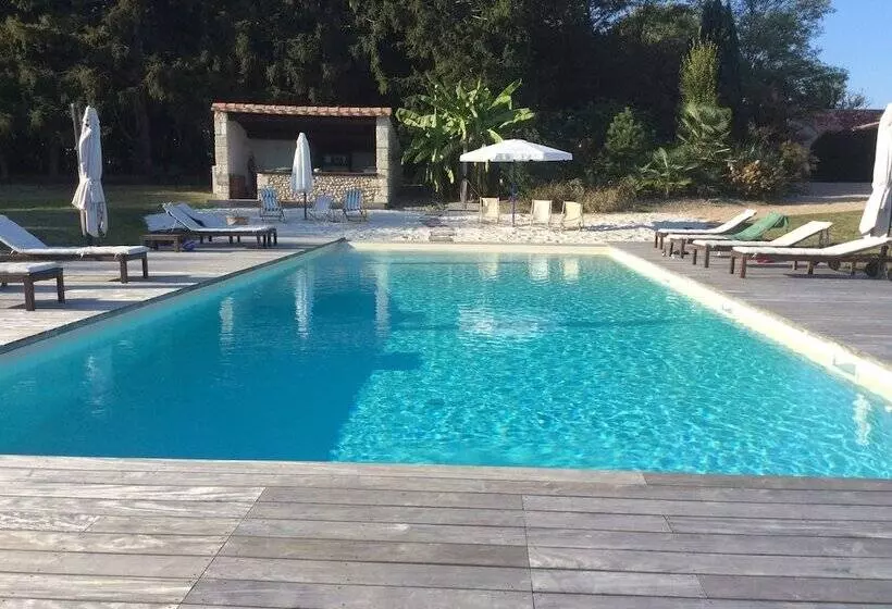 ベッドアンドブレックファースト Chartreuse Le Logis La Montagne