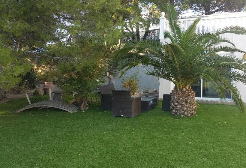 مبيت وإفطار La Pinède D Estarac