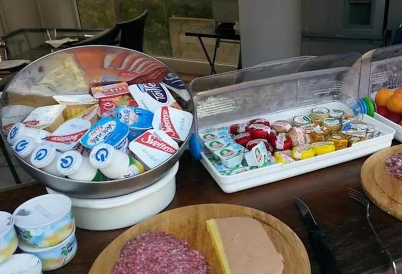 Aamiaismajoitus (B&B) La Pinède D Estarac