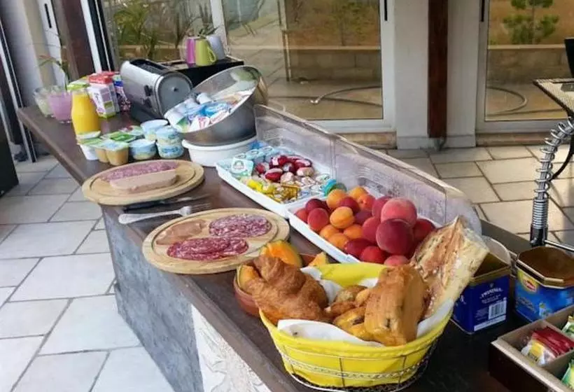 Aamiaismajoitus (B&B) La Pinède D Estarac