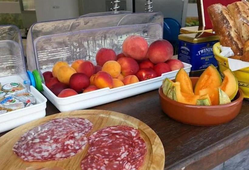 مبيت وإفطار La Pinède D Estarac