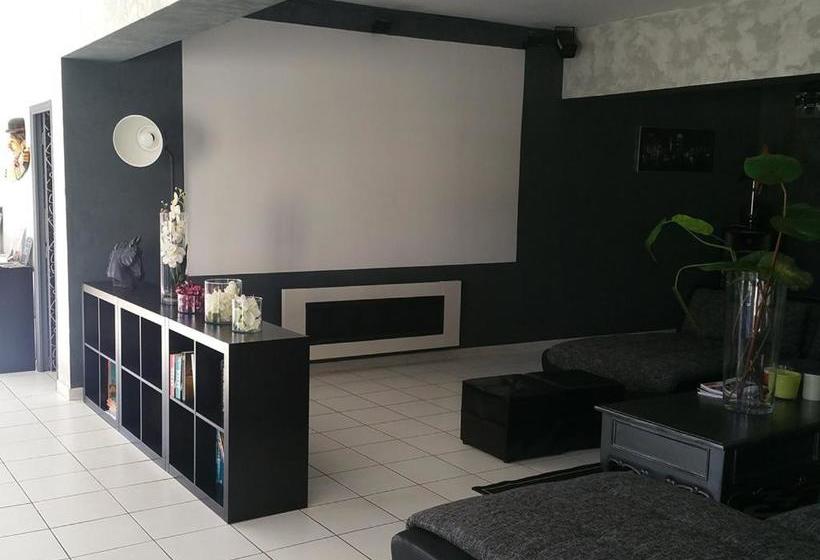 مبيت وإفطار La Pinède D Estarac