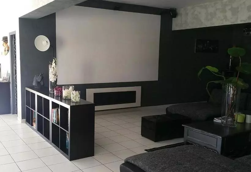 Aamiaismajoitus (B&B) La Pinède D Estarac