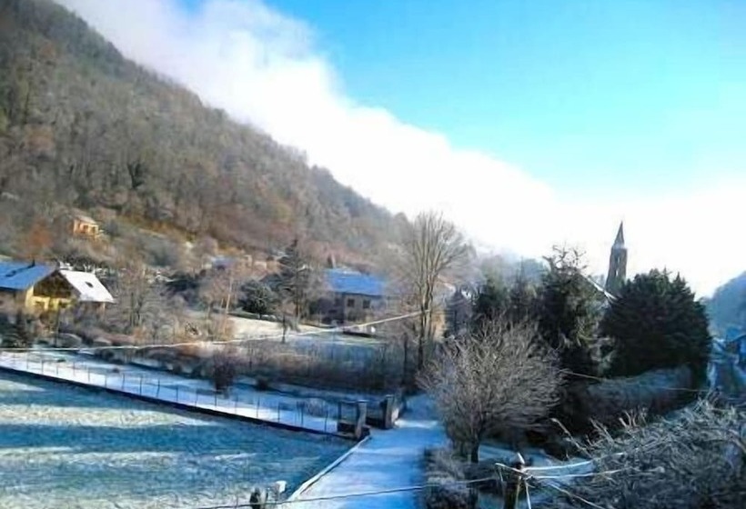 ベッドアンドブレックファースト Maison Esmeralda