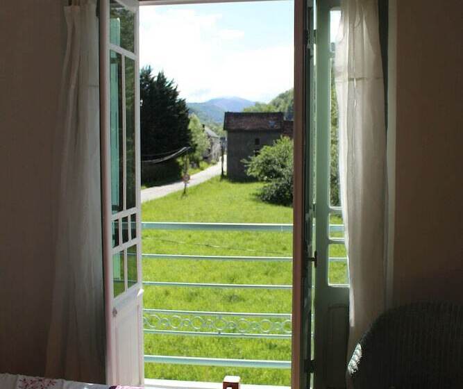 ベッドアンドブレックファースト Maison Esmeralda