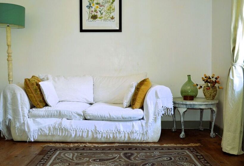 ベッドアンドブレックファースト Maison Esmeralda