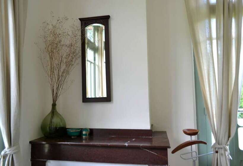 ベッドアンドブレックファースト Maison Esmeralda