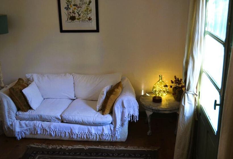 ベッドアンドブレックファースト Maison Esmeralda