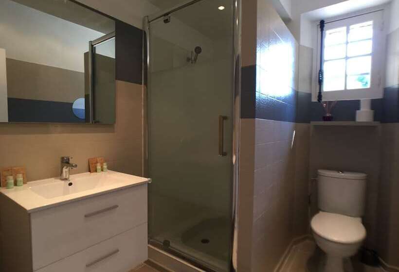 Domaine Des Trois Chateaux