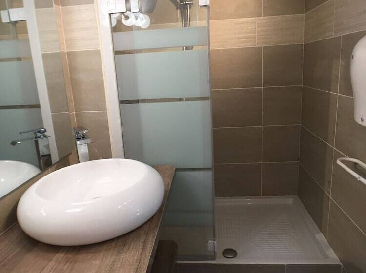 Domaine Des Trois Chateaux