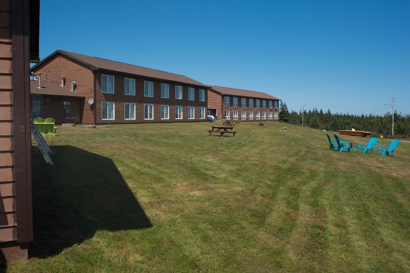 Отель Brier Island Lodge