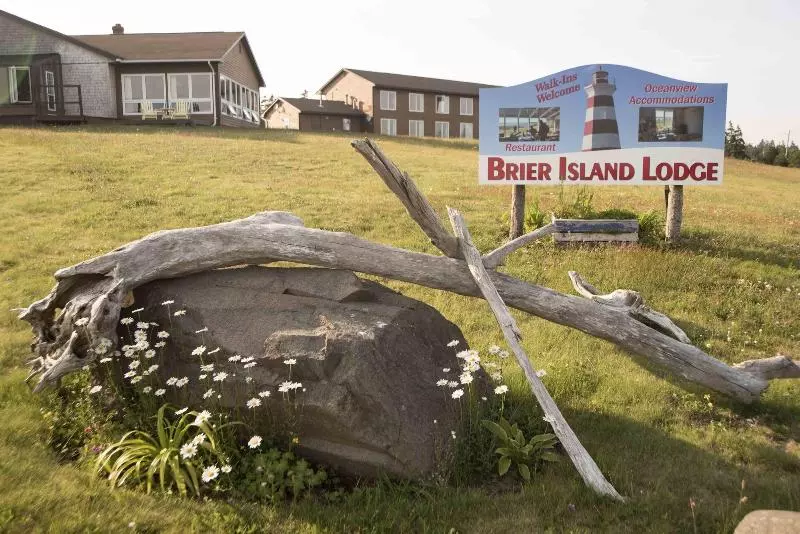 Hotelli Brier Island Lodge