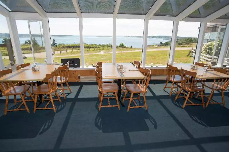 Hotelli Brier Island Lodge
