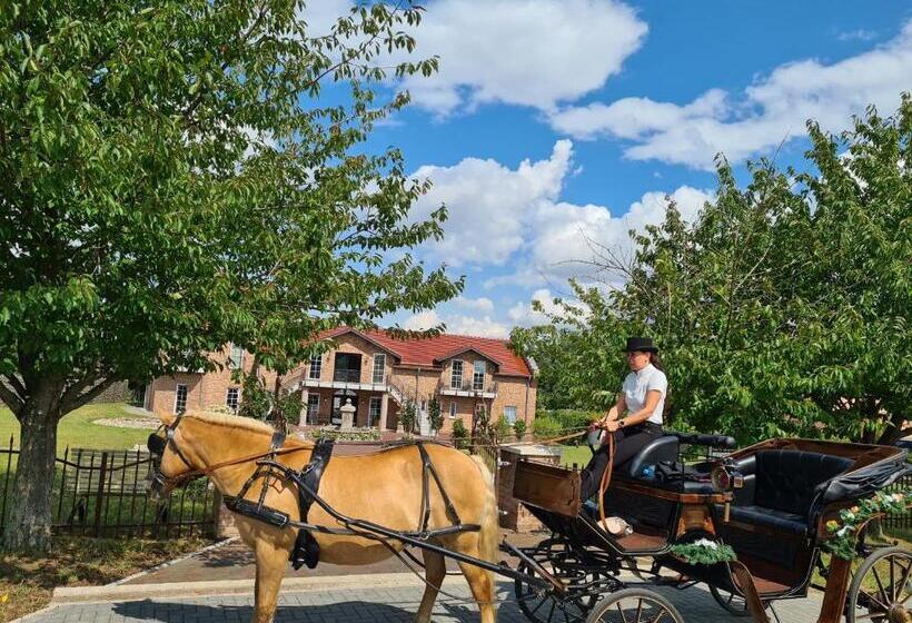 Kur & Landhotel Borstel   Treff