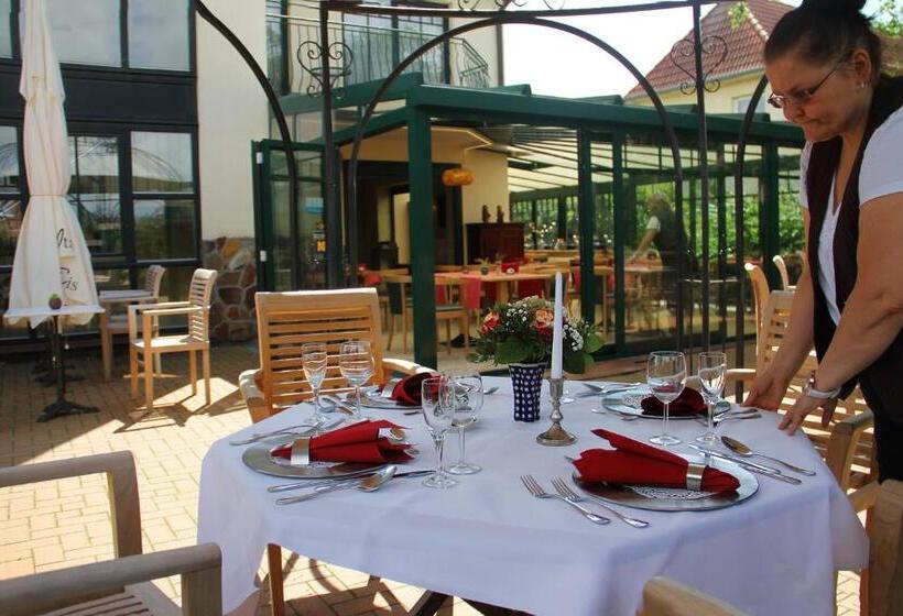 Kur & Landhotel Borstel   Treff